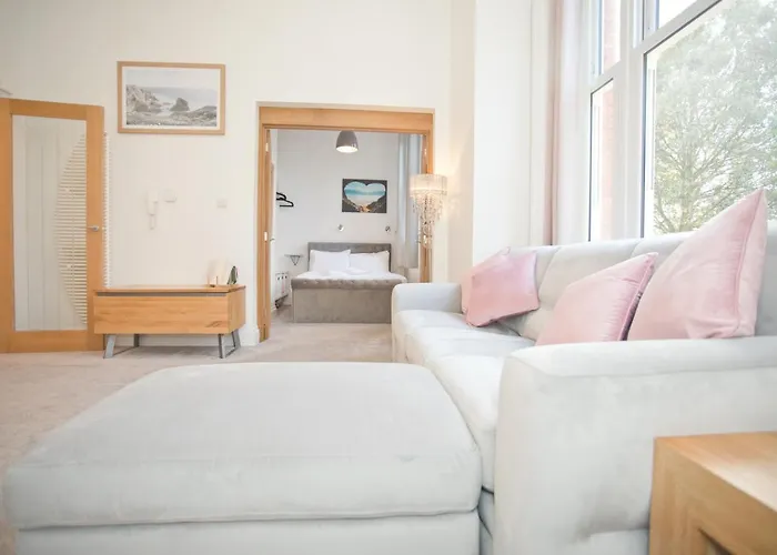 Chine Beach Apartment - Beautiful Location Next To The Beach