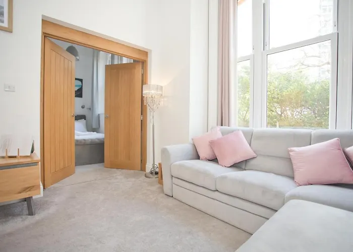 Chine Beach Apartment - Beautiful Location Next To The Beach